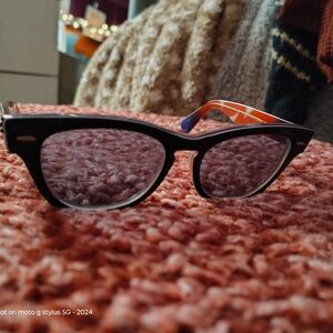 Ray Bans  Women's SunGlasses And Leather Case